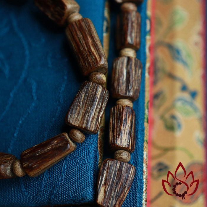 Dây Chuyền Trầm Hương Hạt Trúc Thô | Trầm Kiến Tự Nhiên Lâu Năm